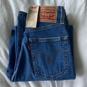 LEVI STRAIGHT ANKLE JEANS